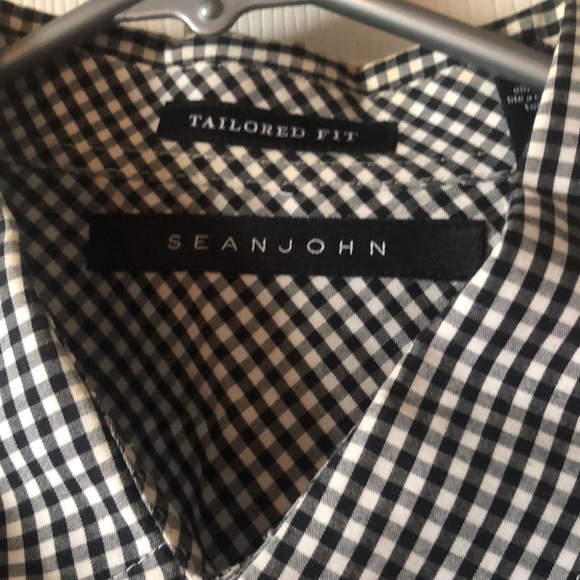 Used black and white Sean John button down tailor fit xl - Picture 2 of 4